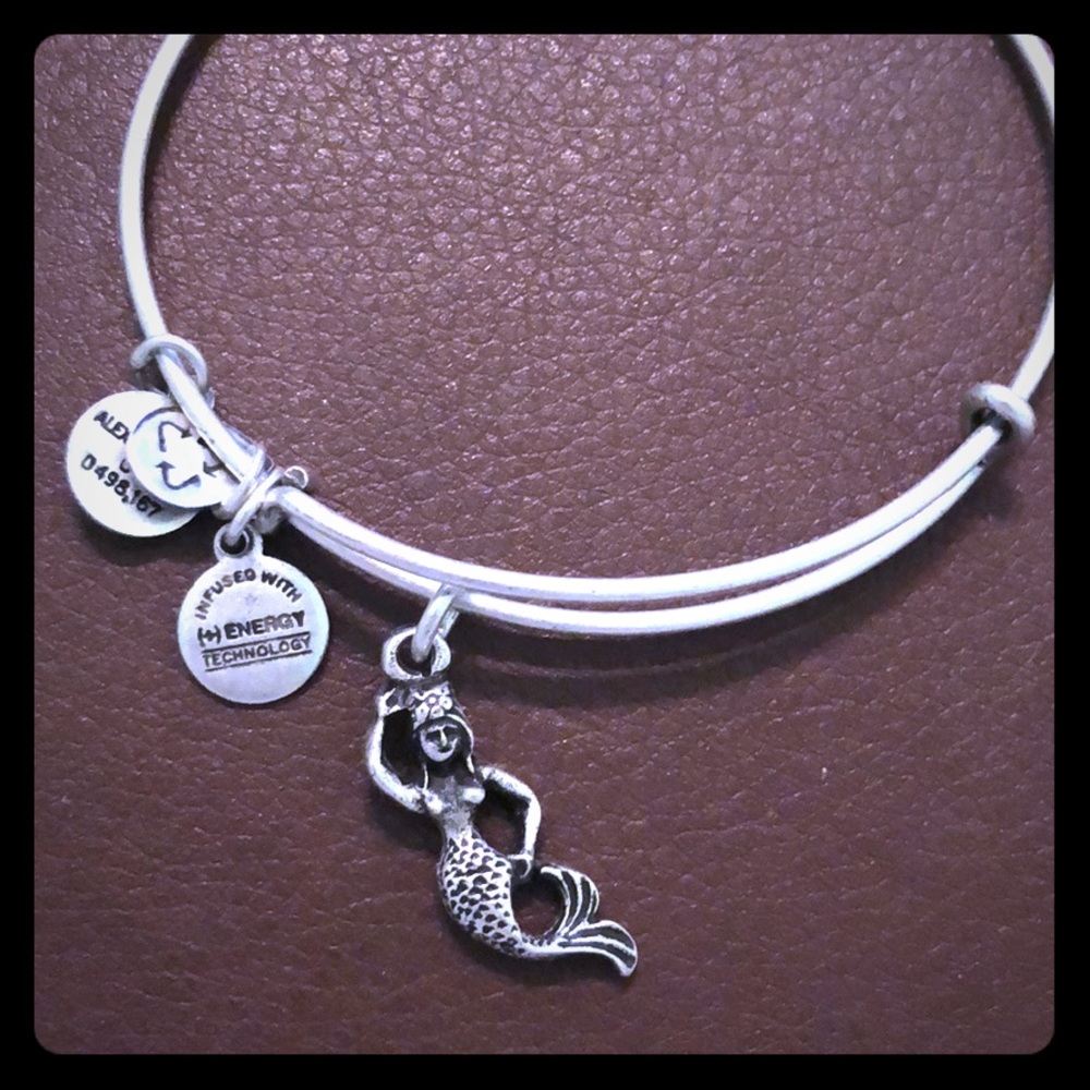 BRAND NEW w/o tags Alex and Ani mermaid bracelet